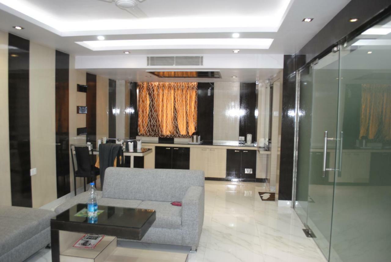 Hotel Saraswati Inn Aurangabad  エクステリア 写真